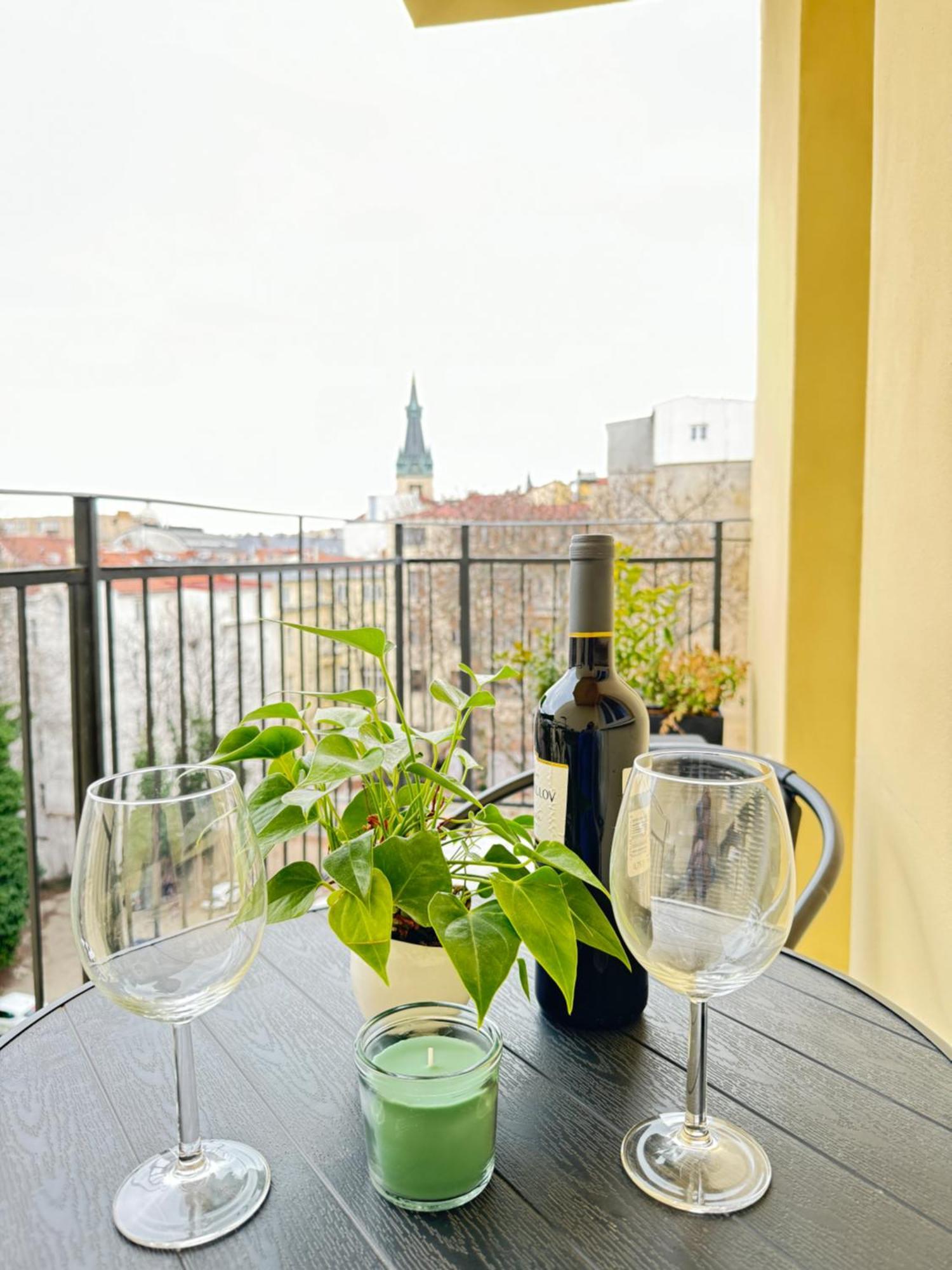 Apartment New Modern-style With Balcony In The 2 Prag
